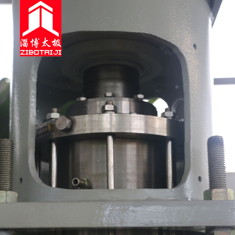 搪玻璃薄膜蒸發(fā)器